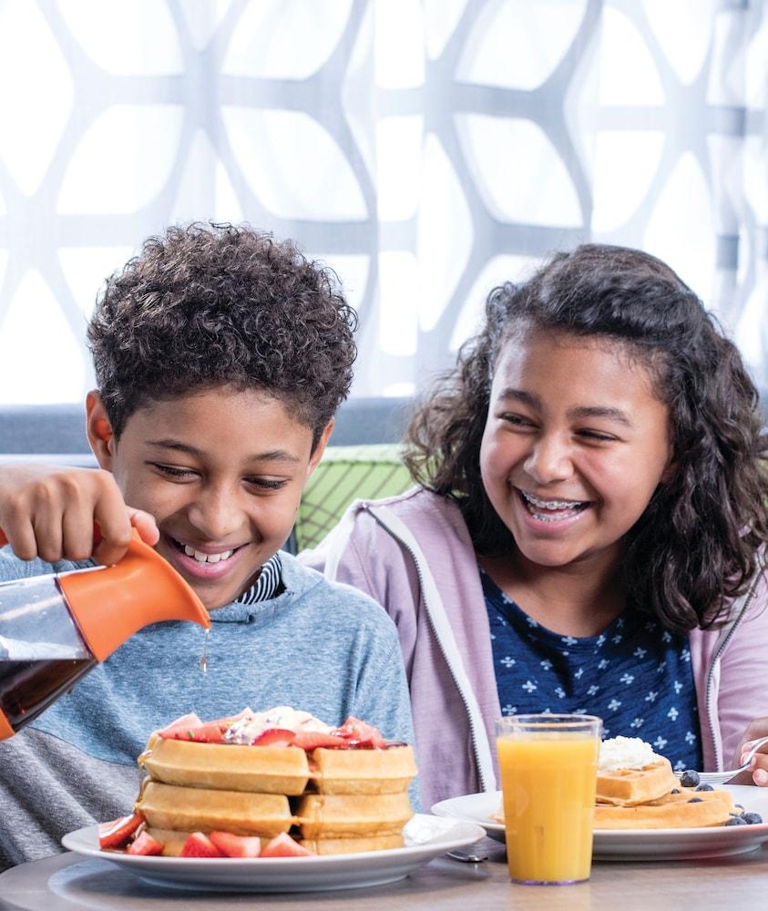 Hampton Inn & Suites Cleveland-Independence Εξωτερικό φωτογραφία