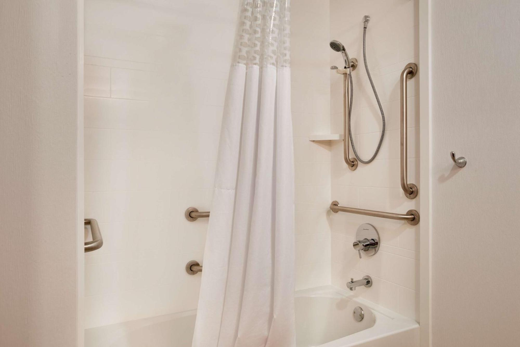 Hampton Inn & Suites Cleveland-Independence Εξωτερικό φωτογραφία